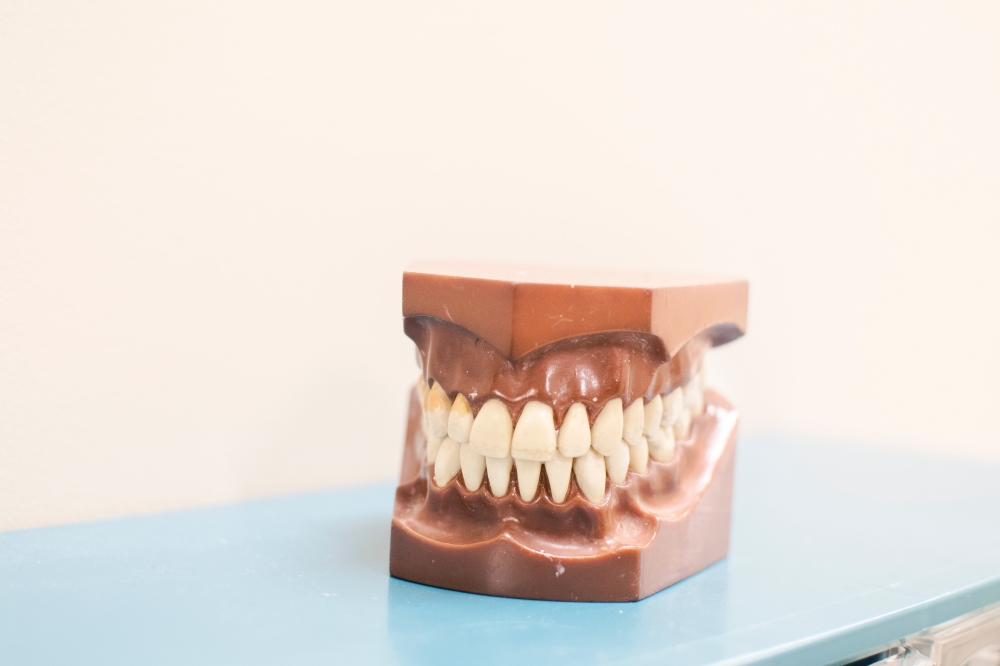 What Causes Teeth to Crack